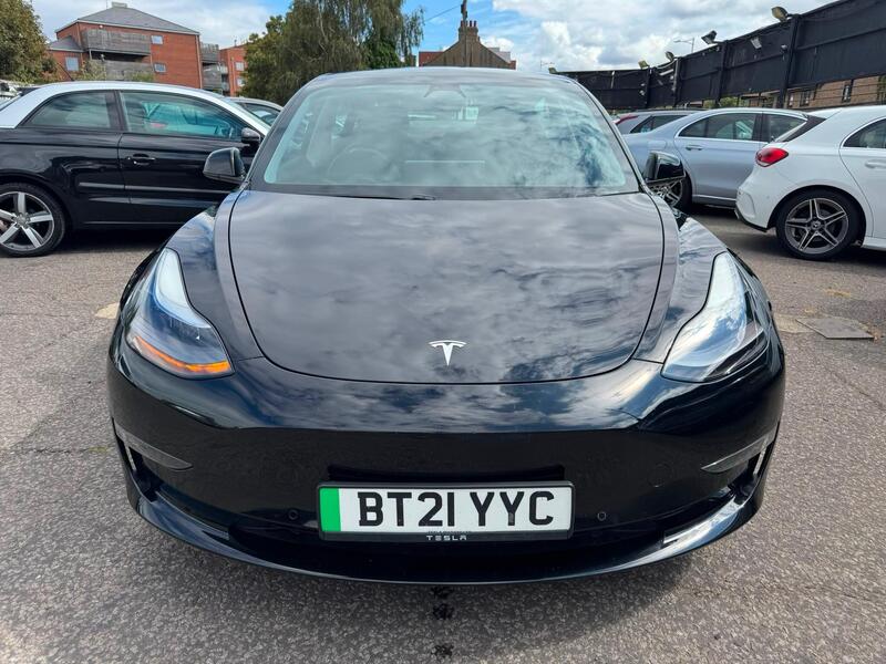 Tesla Model 3 view 4