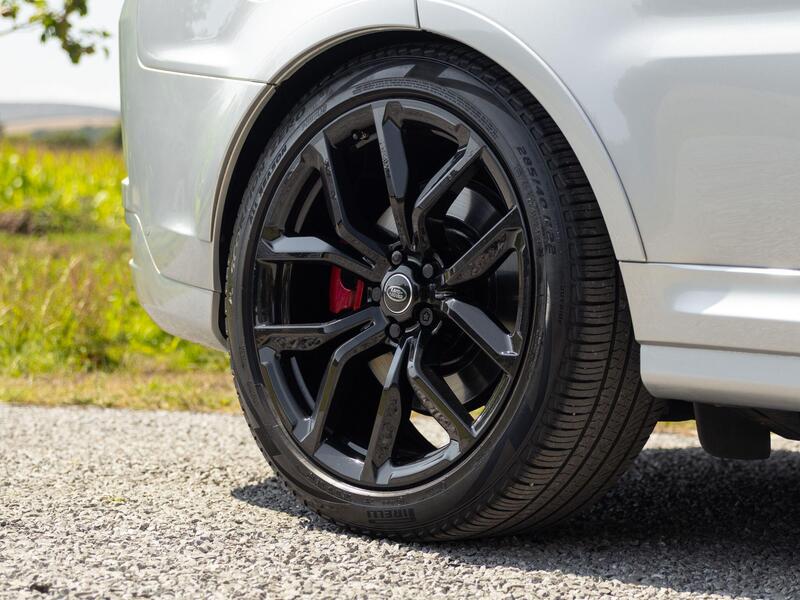 Land Rover Range Rover Sport view 4
