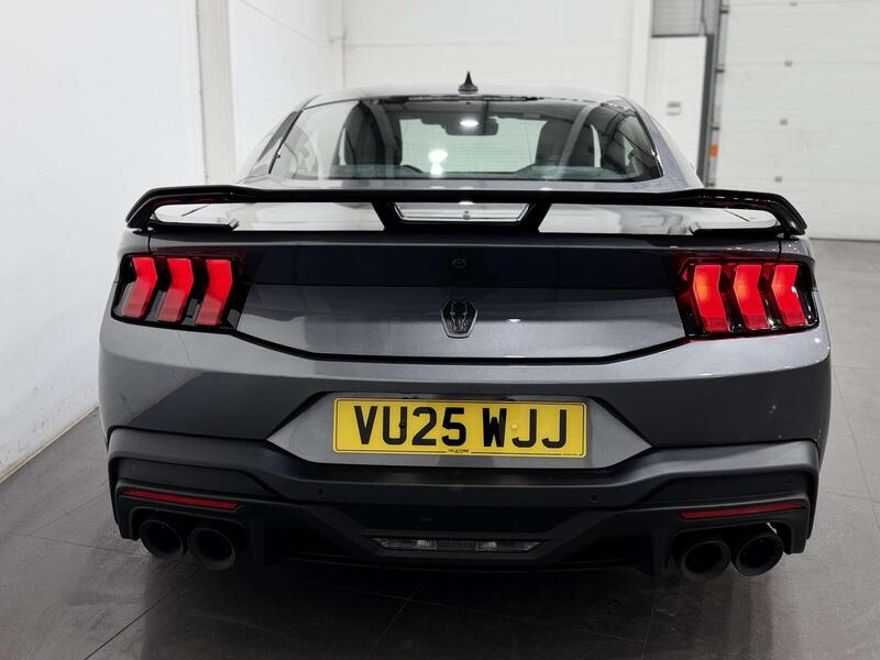 Ford Mustang view 7