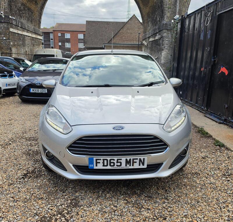 Ford Fiesta 1.25 Zetec Euro 6 5dr thumbnail 2