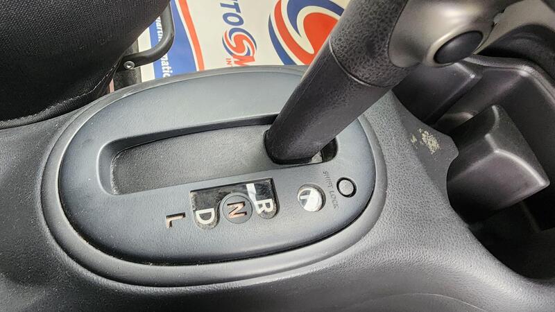 2013 Nissan Micra — photo 57