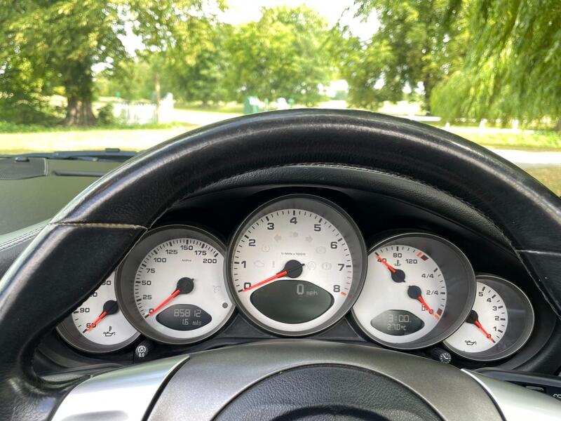 Porsche 911 view 31