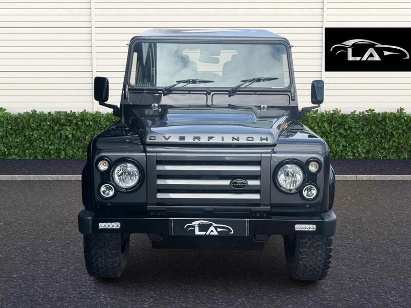 Land Rover Defender view 4