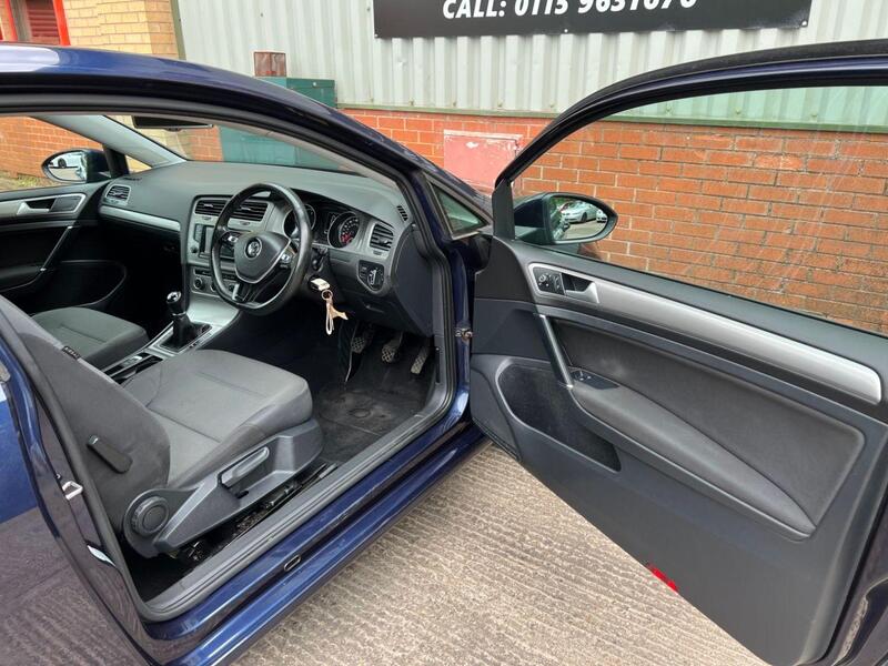 Volkswagen Golf view 10