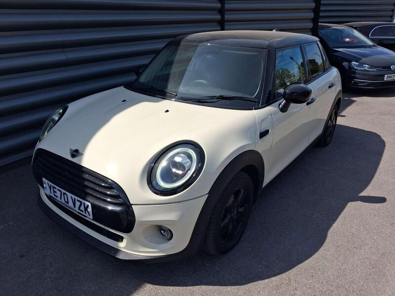 Mini Cooper view 3