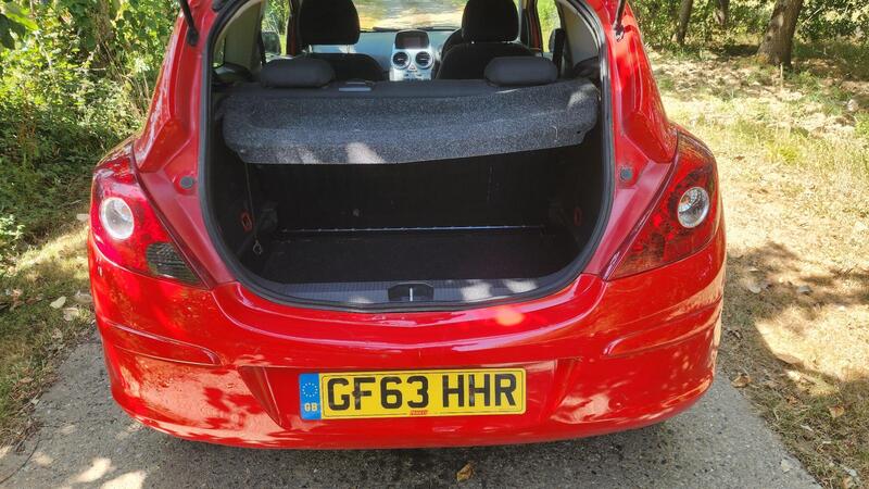 2013 Vauxhall Corsa — photo 15