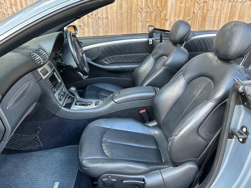 Mercedes-Benz CLK view 4