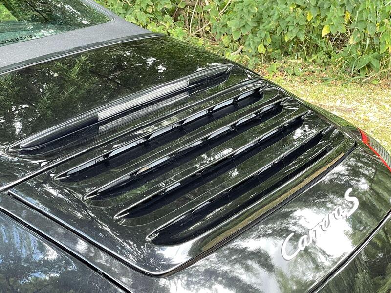 Porsche 911 view 54