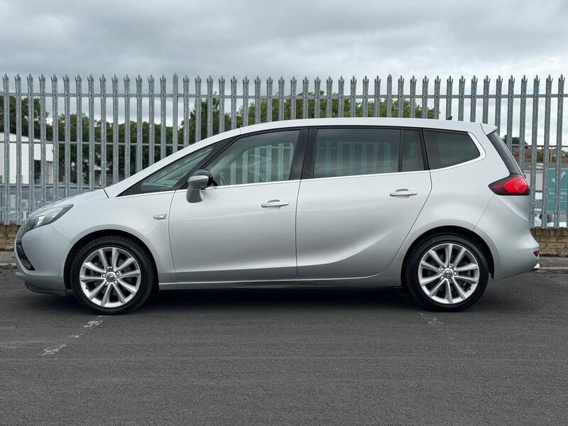 Vauxhall Zafira Tourer view 6