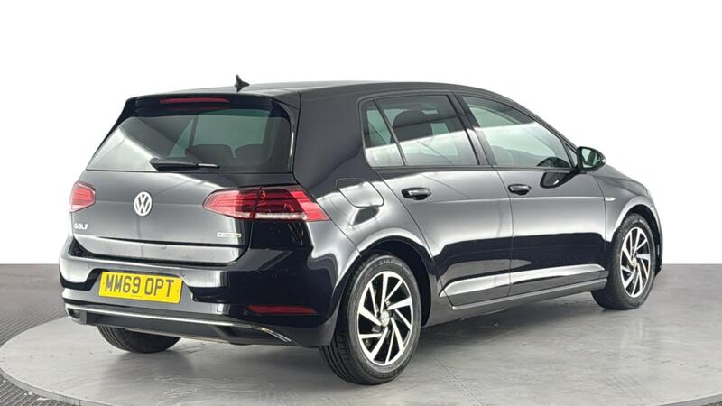 Volkswagen Golf view 4