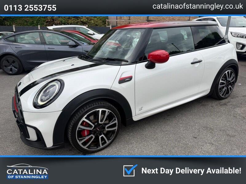 Mini Hatch view 3