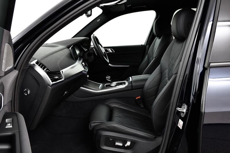 BMW X5 view 2