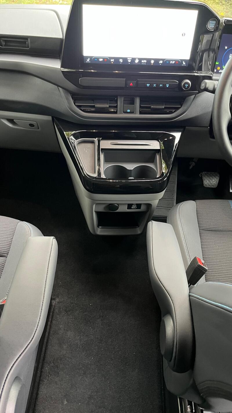 2026 Ford Transit Custom — photo 32