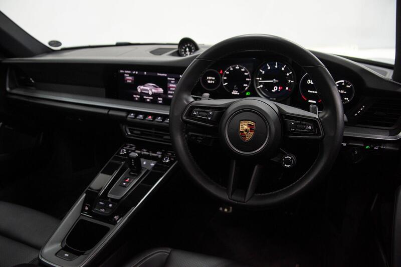 Porsche 911 view 3