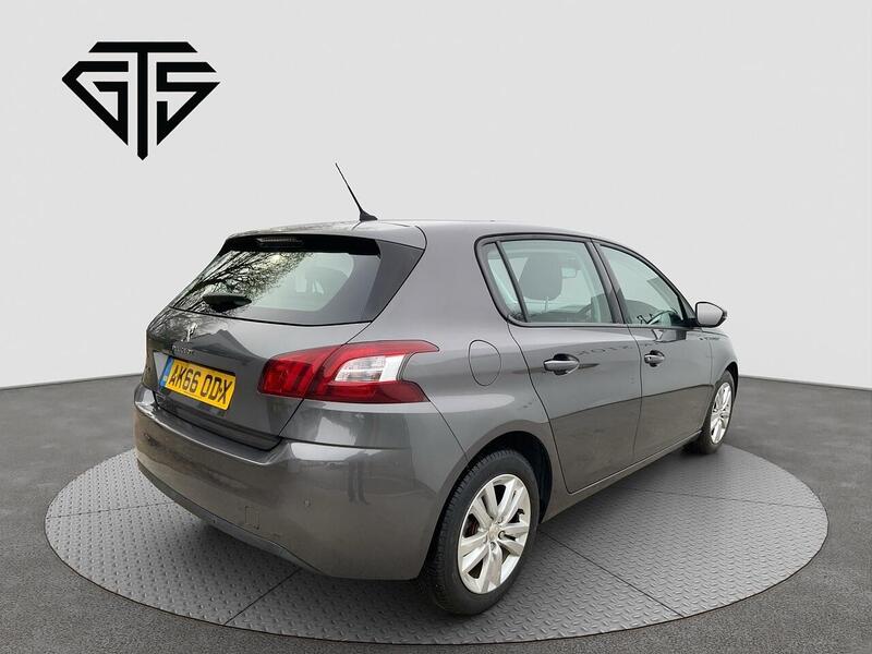 Peugeot 308 view 3
