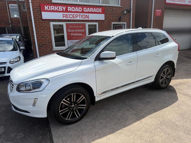 2015 Volvo XC60 in White for sale