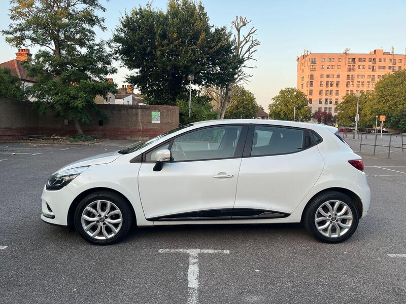 Renault Clio view 4