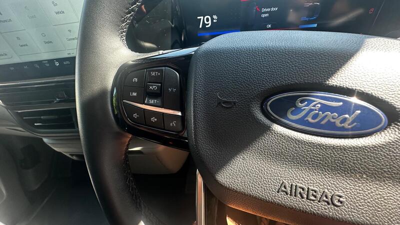 2025 Ford E-Transit Custom — photo 18