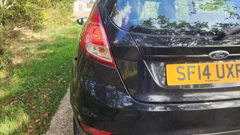 2014 Ford Fiesta — photo 24
