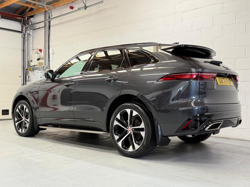 Jaguar F-Pace view 2