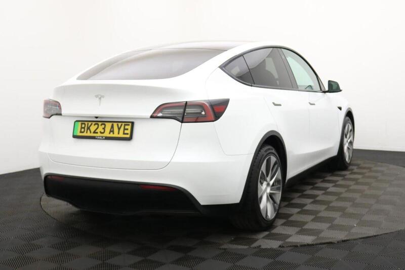 Tesla Model Y view 4