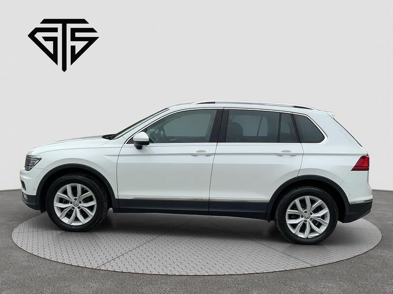 Volkswagen Tiguan view 6