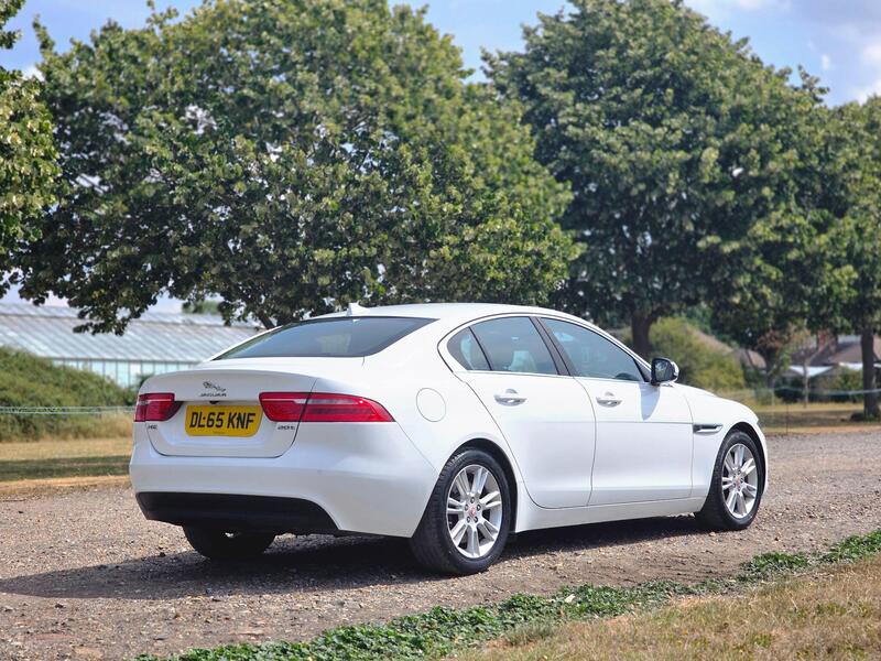 Jaguar Xe view 6