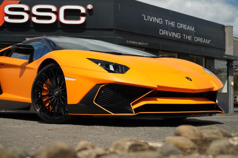 Lamborghini Aventador view 5