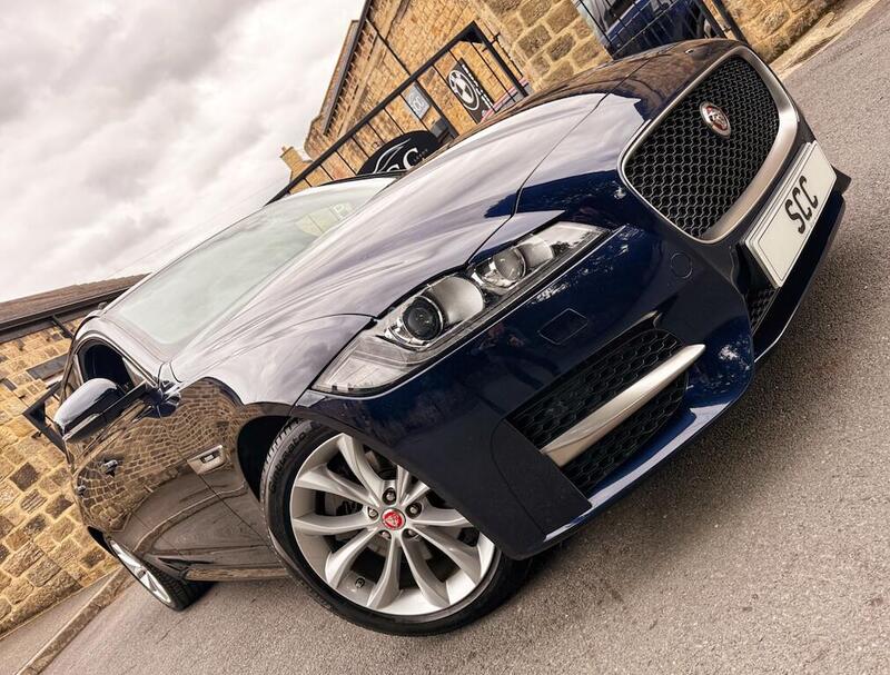 Jaguar XF view 3