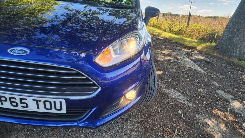 2015 Ford Fiesta — photo 18
