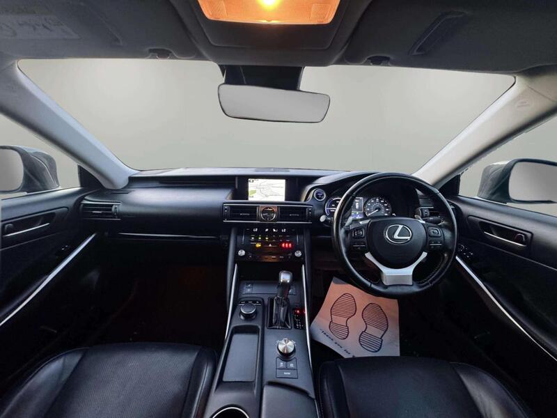 Lexus Is view 4