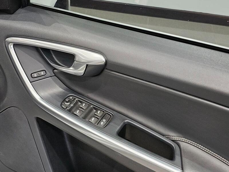 Volvo XC60 view 37