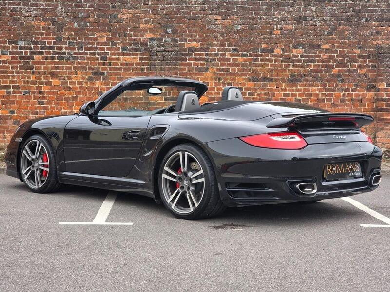 Porsche 911 view 3
