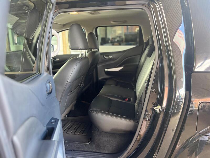 Nissan Navara view 6