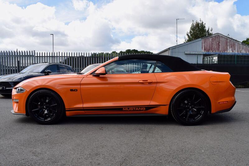 Ford Mustang view 4