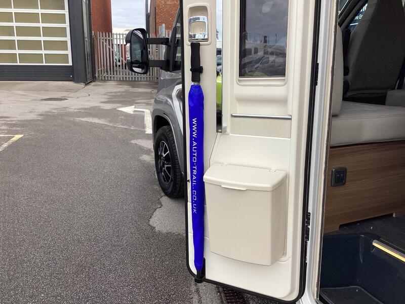 Auto-Trail Imala 736 G — image 8