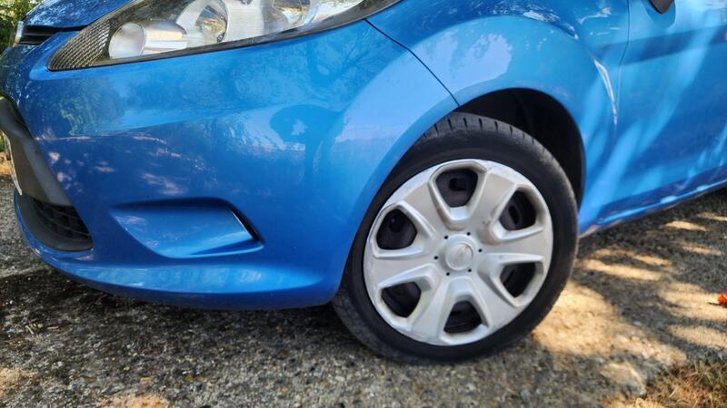 2009 Ford Fiesta — photo 46