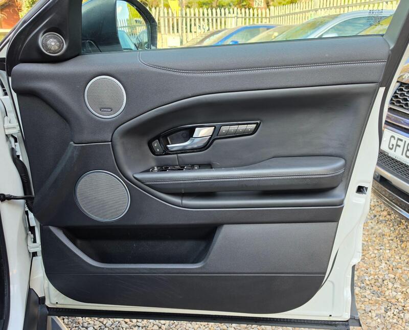 Land Rover Range Rover Evoque 2.0 Si4 HSE Dynamic Auto 4WD Euro 6 (s/s) 5dr thumbnail 18