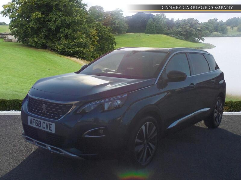 Peugeot 5008 view 2