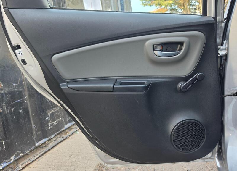 Toyota Yaris 1.5 VVT-h Icon Tech E-CVT Euro 6 (s/s) 5dr thumbnail 18