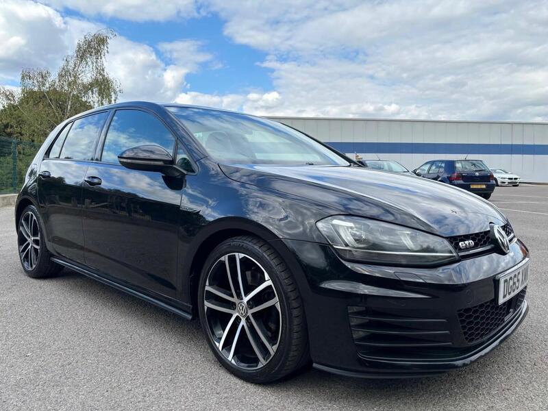 Volkswagen Golf view 4
