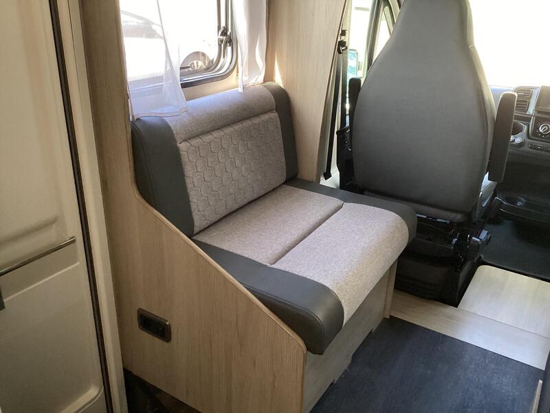 Auto-Trail Expedition C71 — image 8