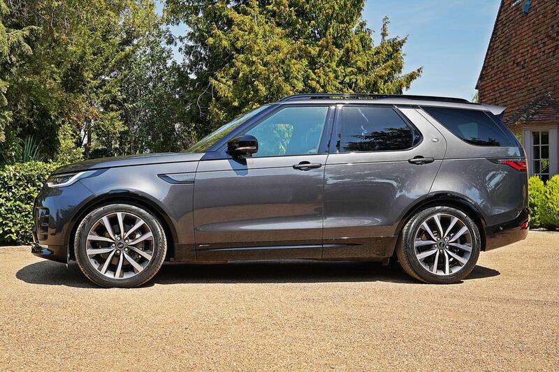 Land Rover Discovery 3 view 2