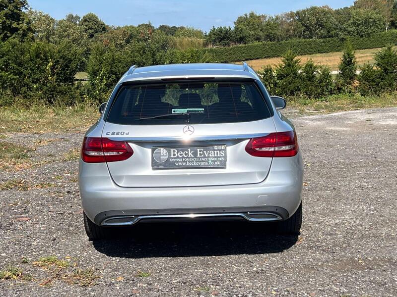 Mercedes-Benz C Class view 4