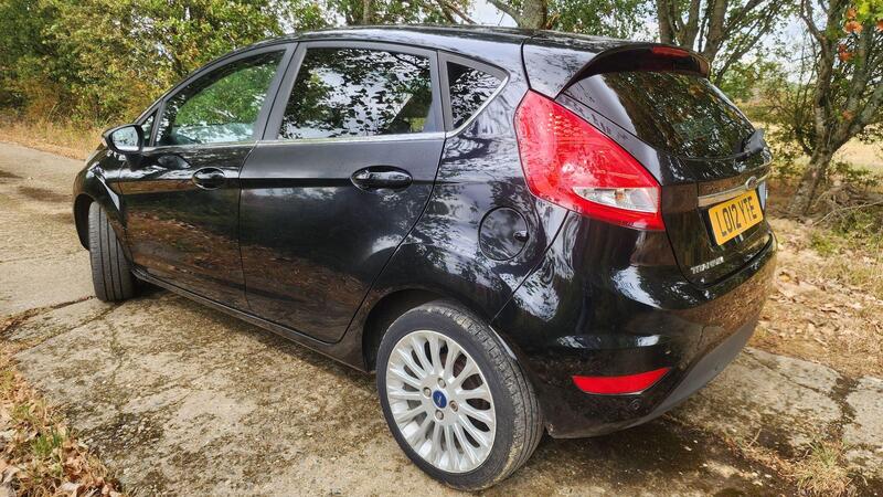 2012 Ford Fiesta — photo 7