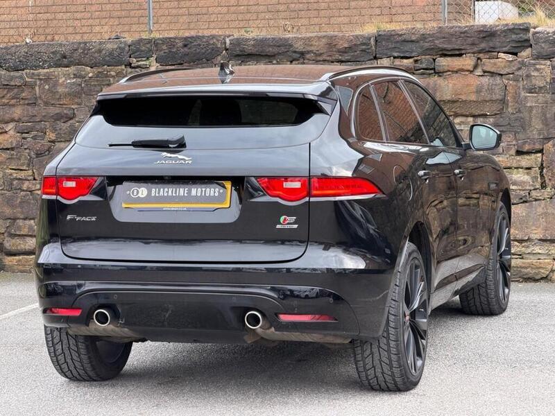 Jaguar F-Pace view 7