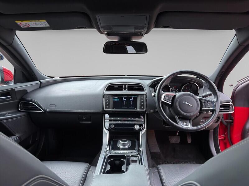Jaguar Xe view 2