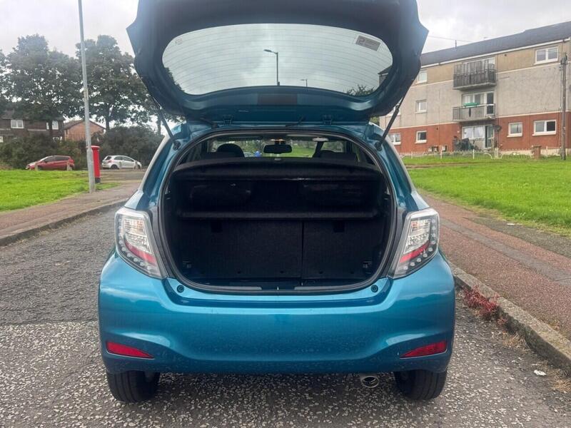 Toyota Yaris view 5