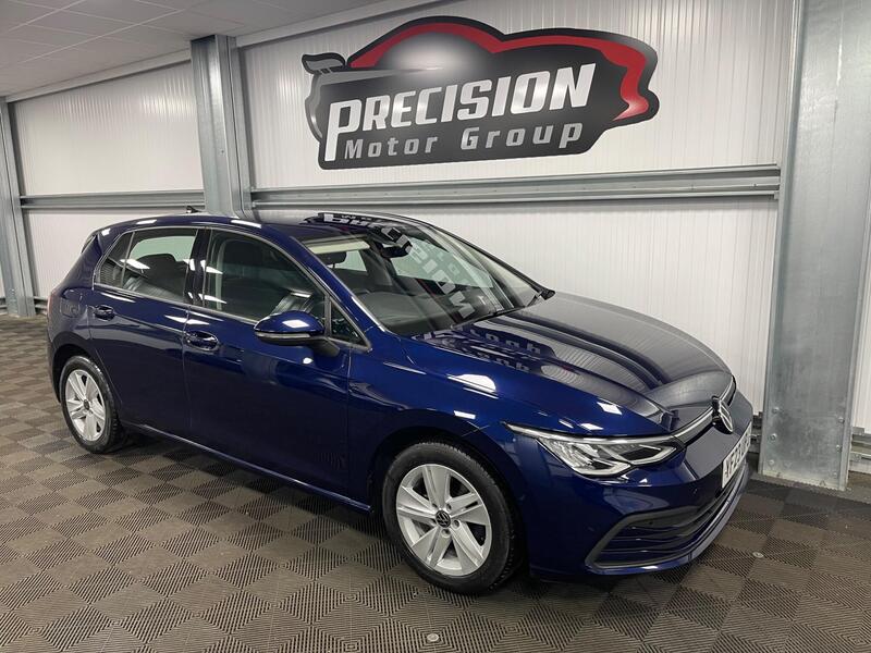 Volkswagen Golf view 3