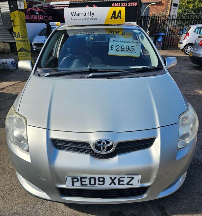 Toyota Auris view 3
